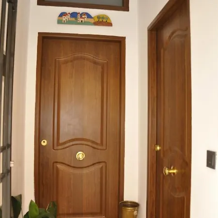 Puerta Del Vado Bajo Apartment *