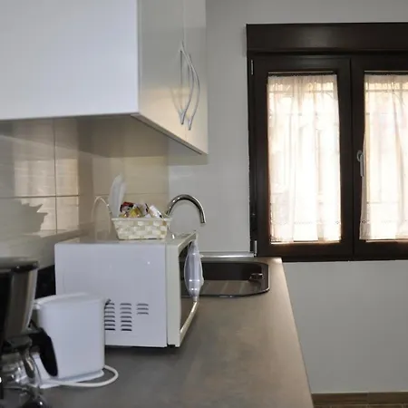 Puerta Del Vado Bajo