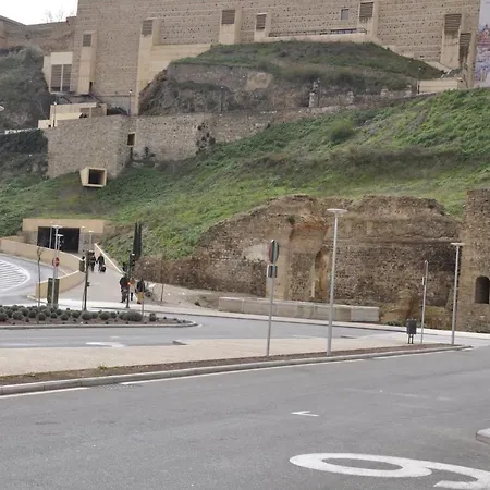 Puerta Del Vado Bajo *