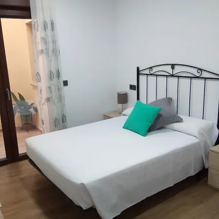 Puerta Del Vado Bajo *