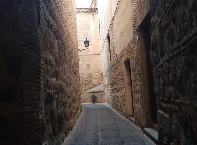 Puerta Del Vado Bajo